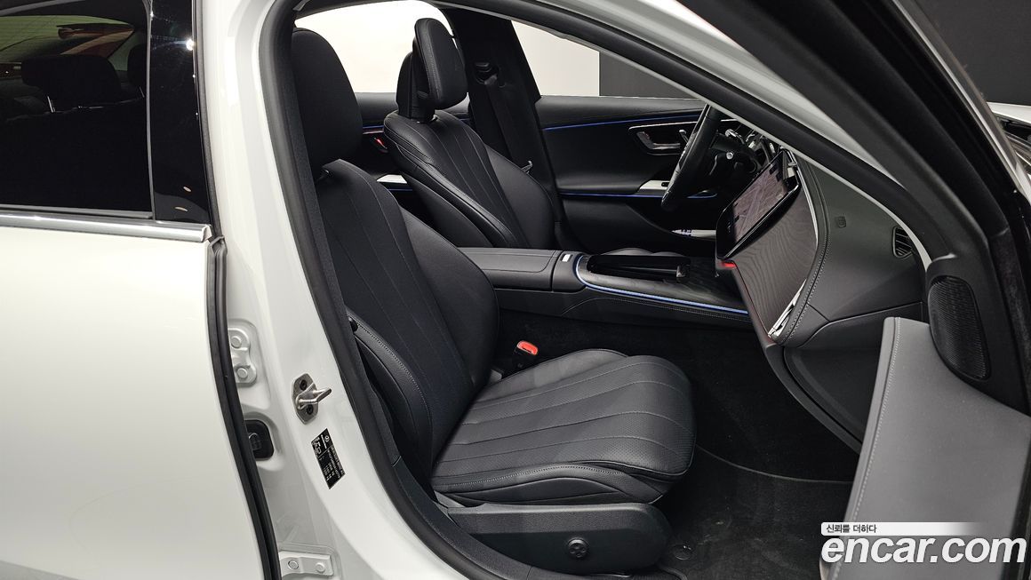 Mercedes-Benz E-Class 2025