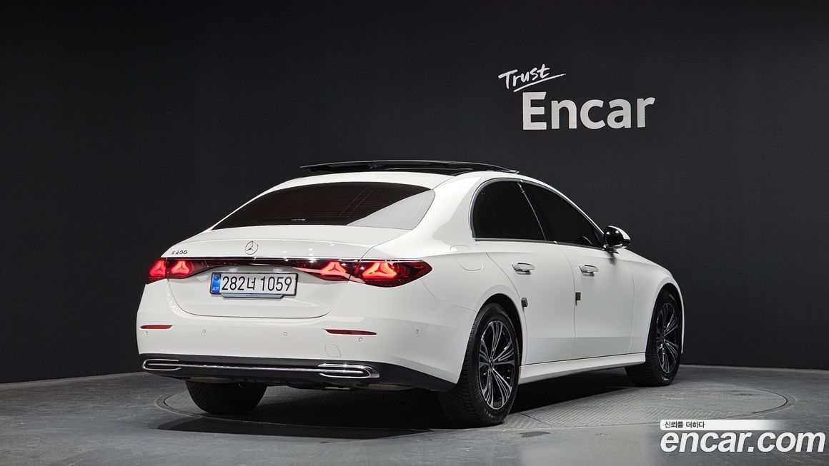 Mercedes-Benz E-Class 2025