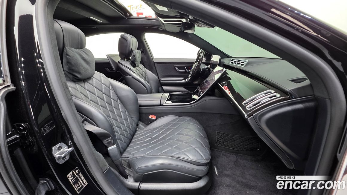 Mercedes-Benz S-Class 2021