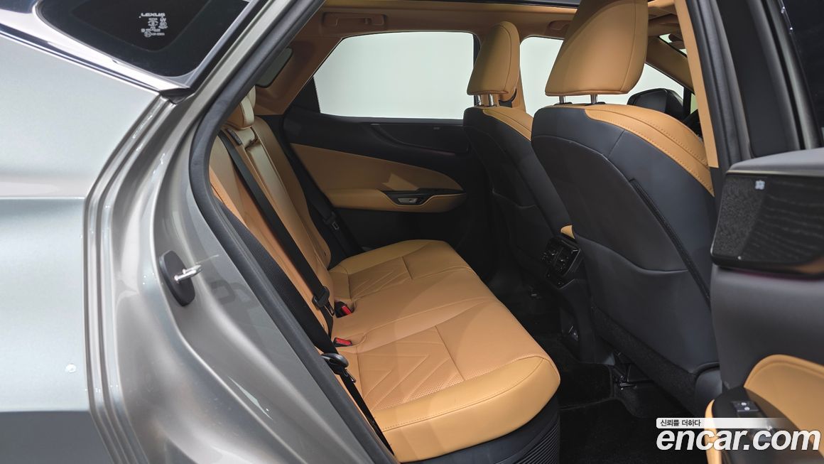 Lexus NX 2025