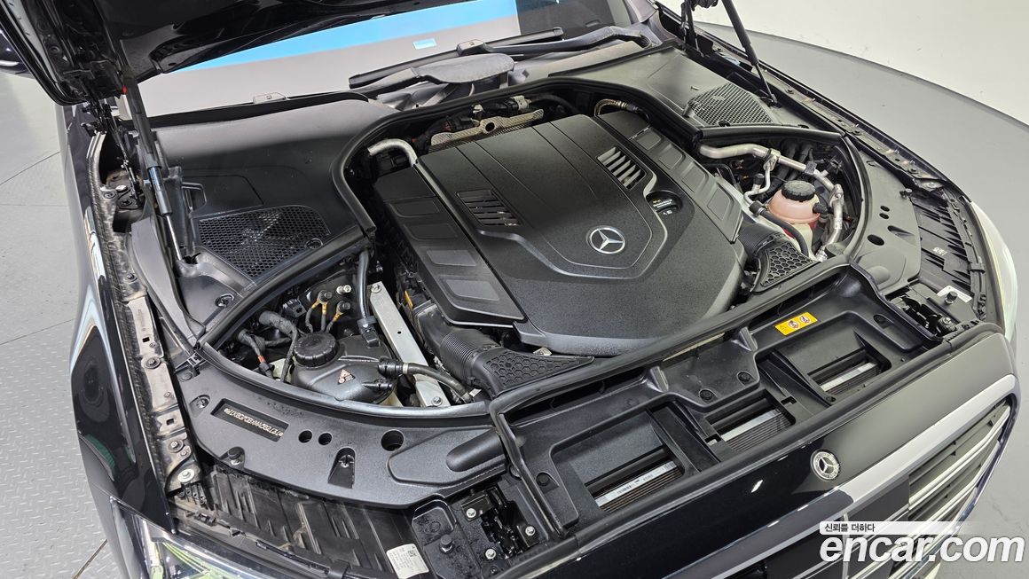 Mercedes-Benz S-Class 2021