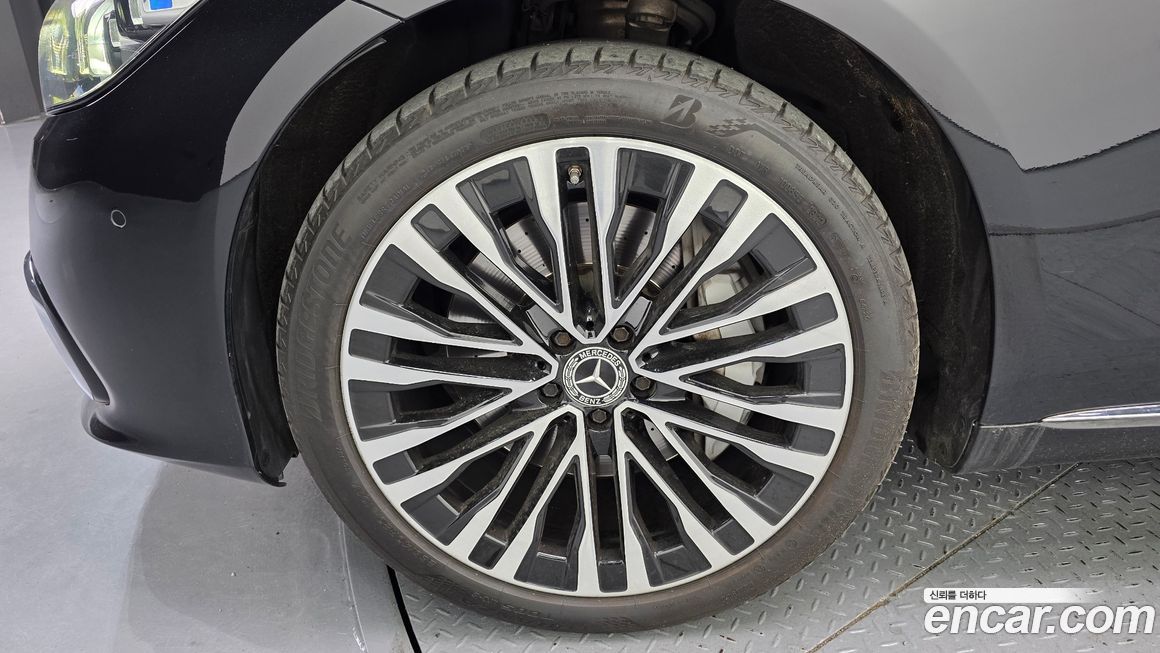 Mercedes-Benz S-Class 2021