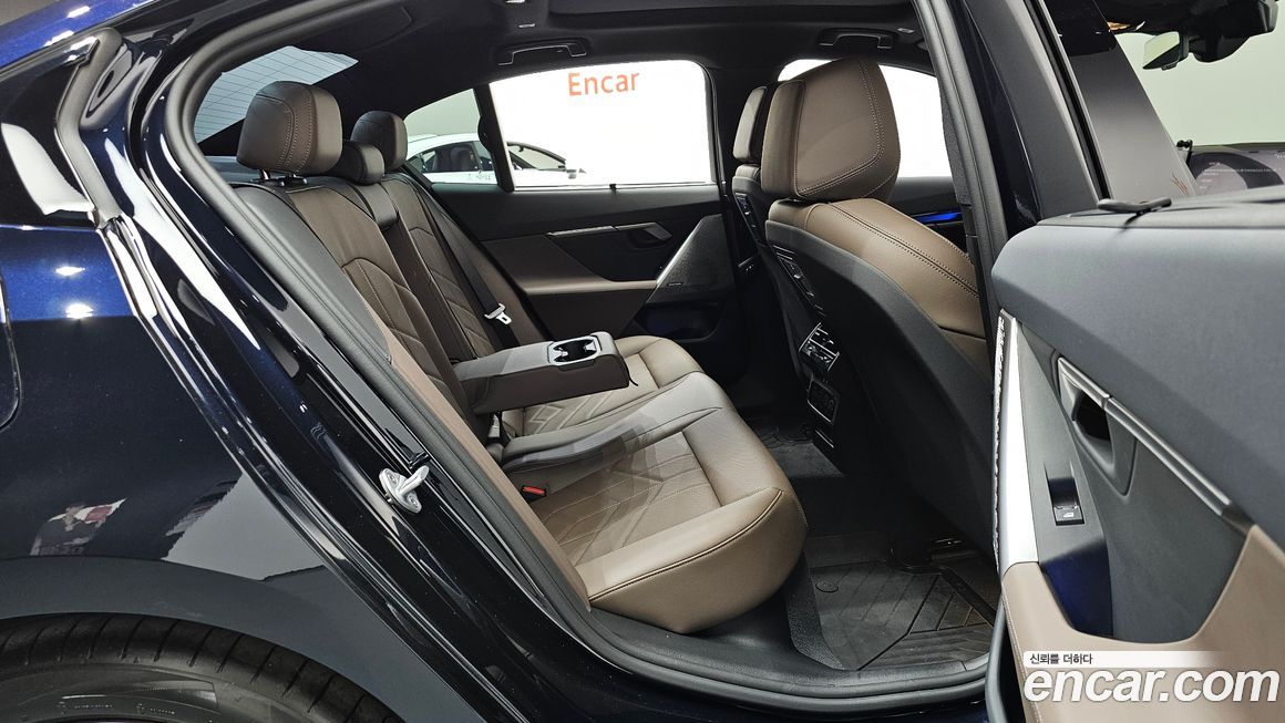BMW i5 2025