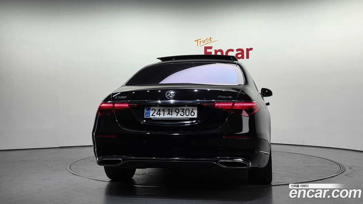 Mercedes-Benz S-Class 2021