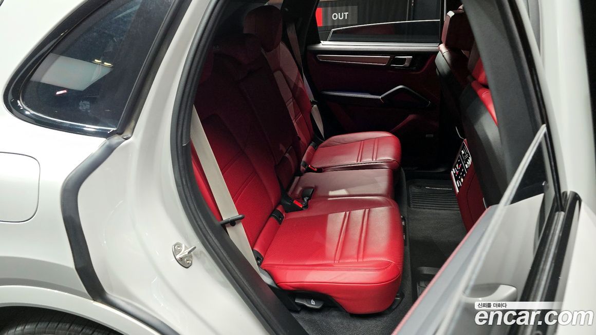 Porsche Cayenne 2022