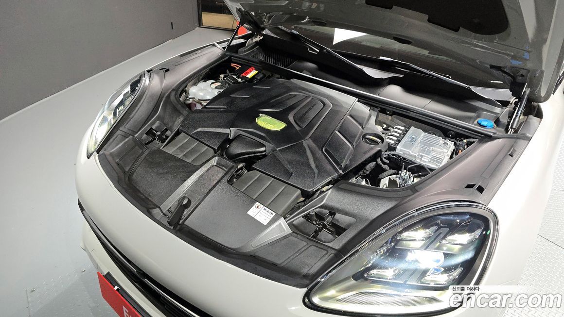 Porsche Cayenne 2022