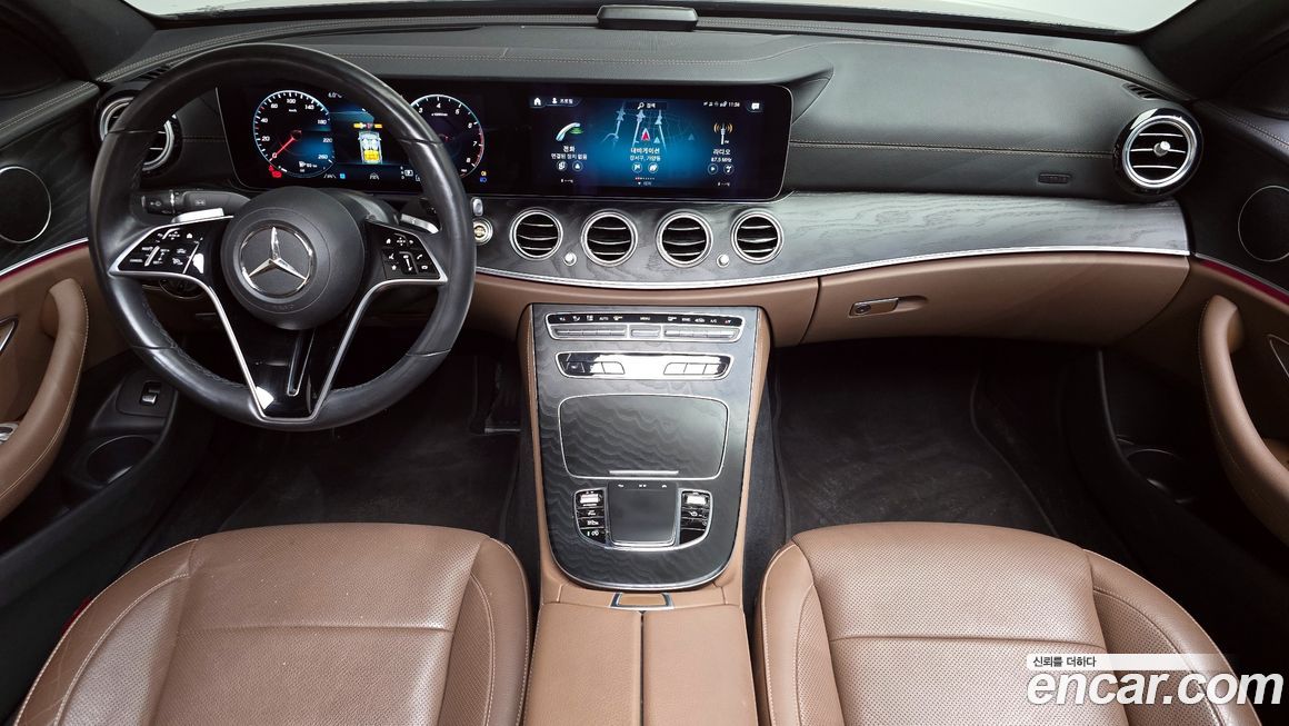 Mercedes-Benz E-Class 2023