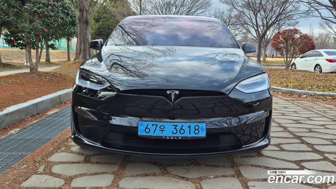 Tesla Model X 2023