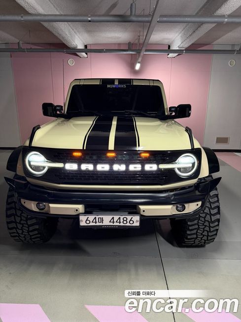 Ford Bronco 2022