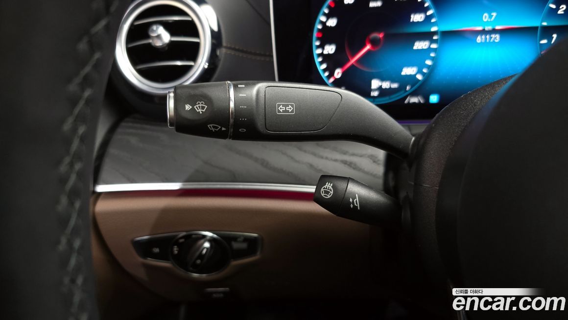 Mercedes-Benz E-Class 2023