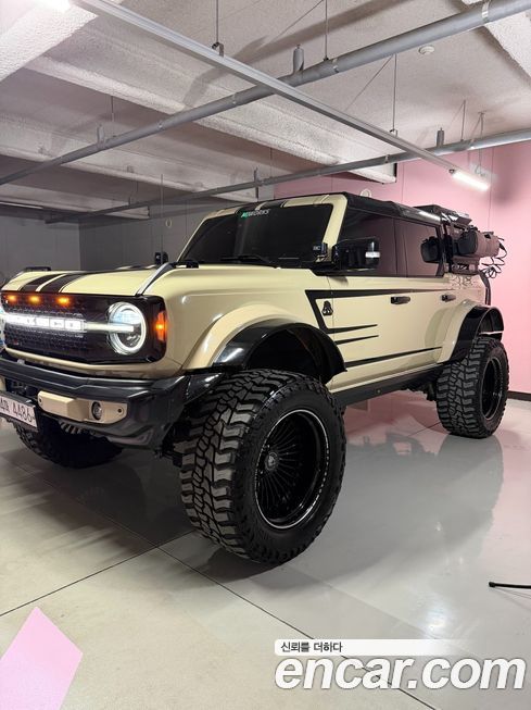Ford Bronco 2022