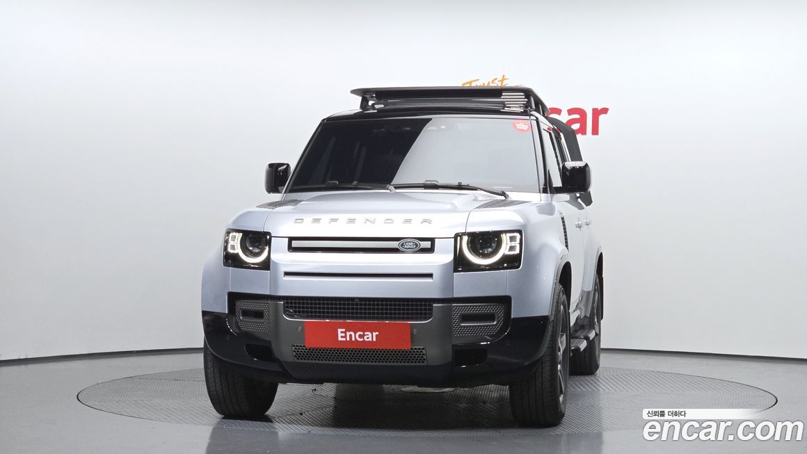 Land Rover Defender 2024