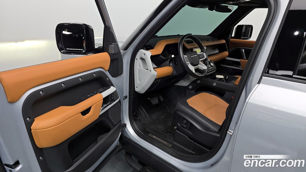 Land Rover Defender 2024