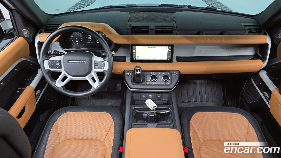 Land Rover Defender 2024