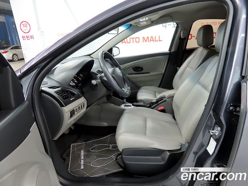 Renault-KoreaSamsung SM3 2011