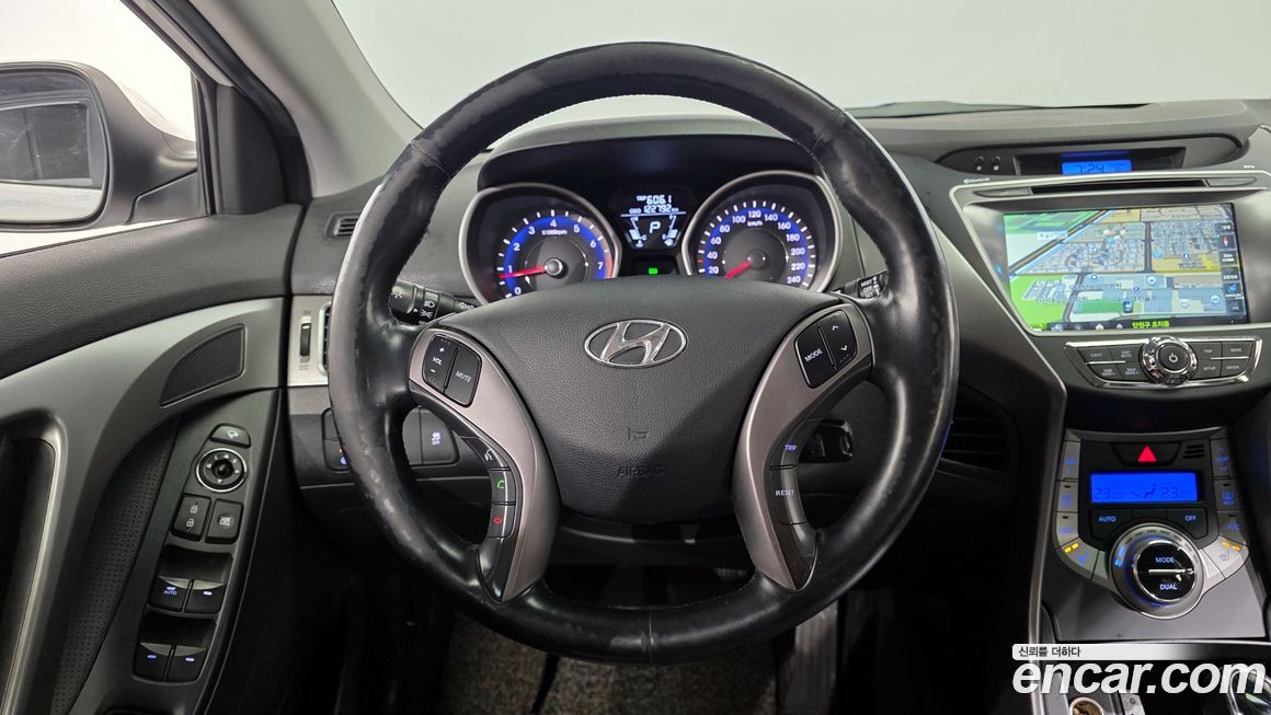 Hyundai AVANTE 2014