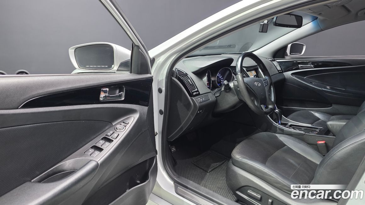 Hyundai Sonata 2010