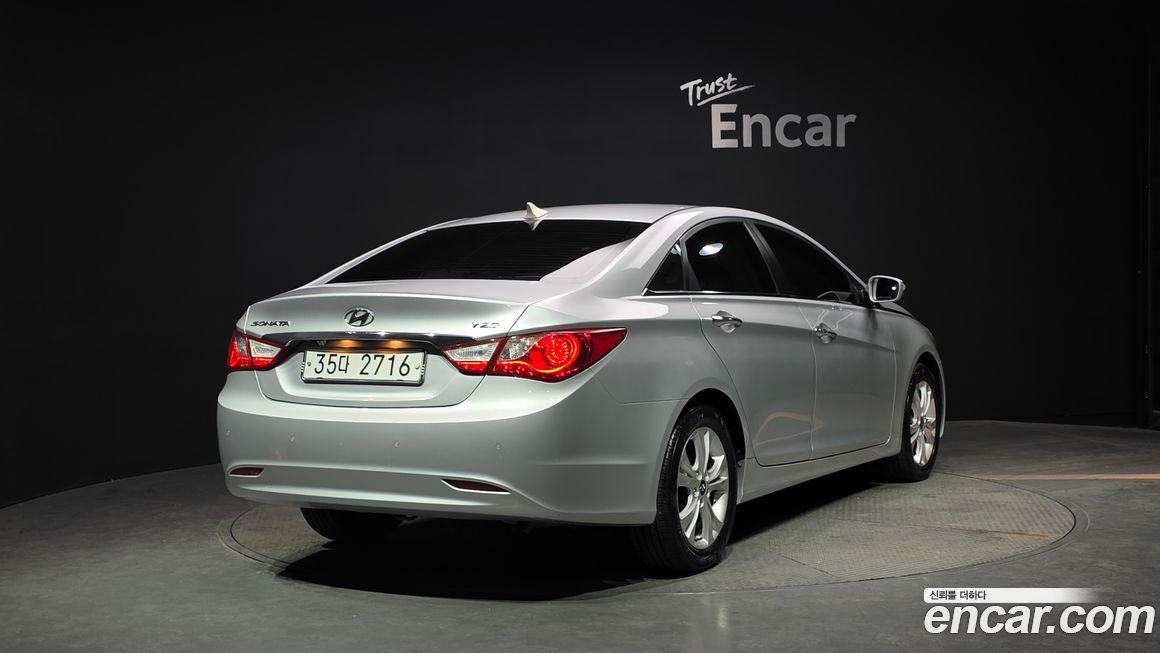 Hyundai Sonata 2010