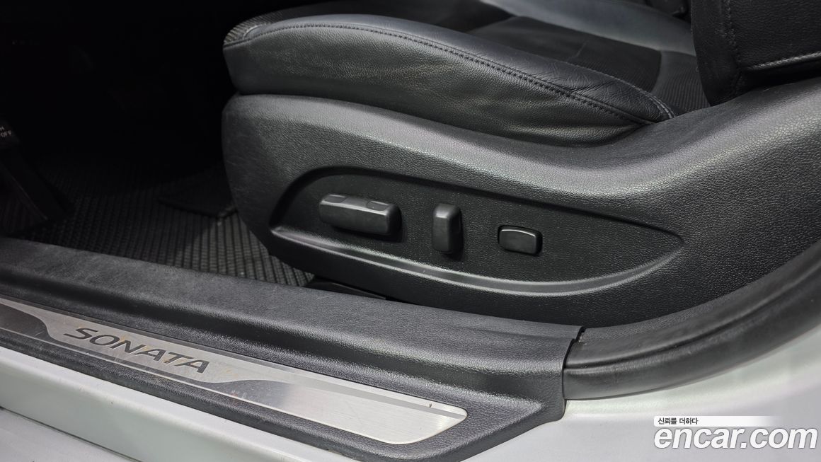 Hyundai Sonata 2010
