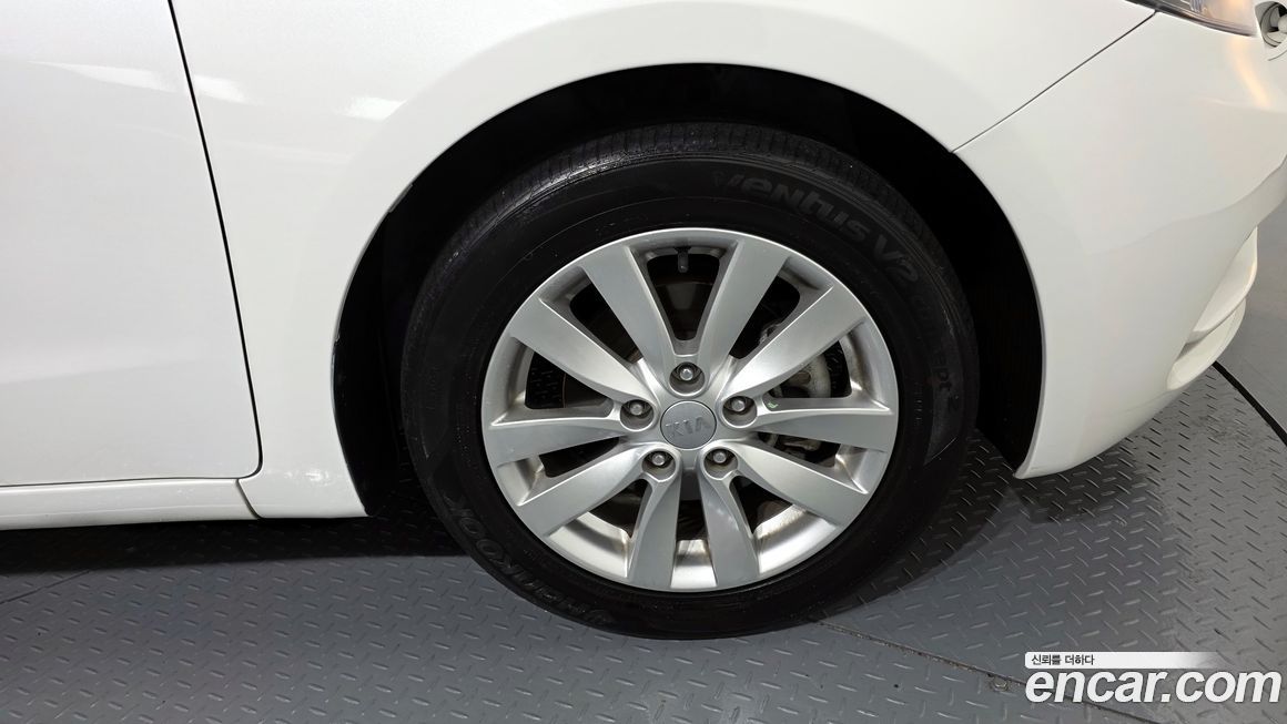 Kia K3 2013