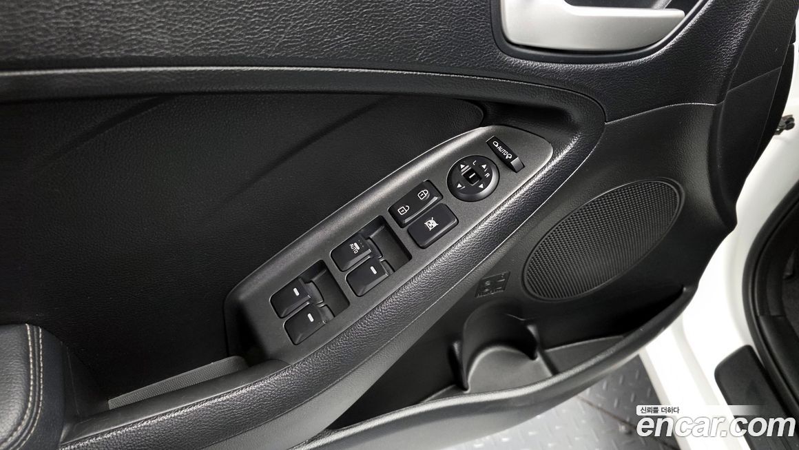Kia K3 2013