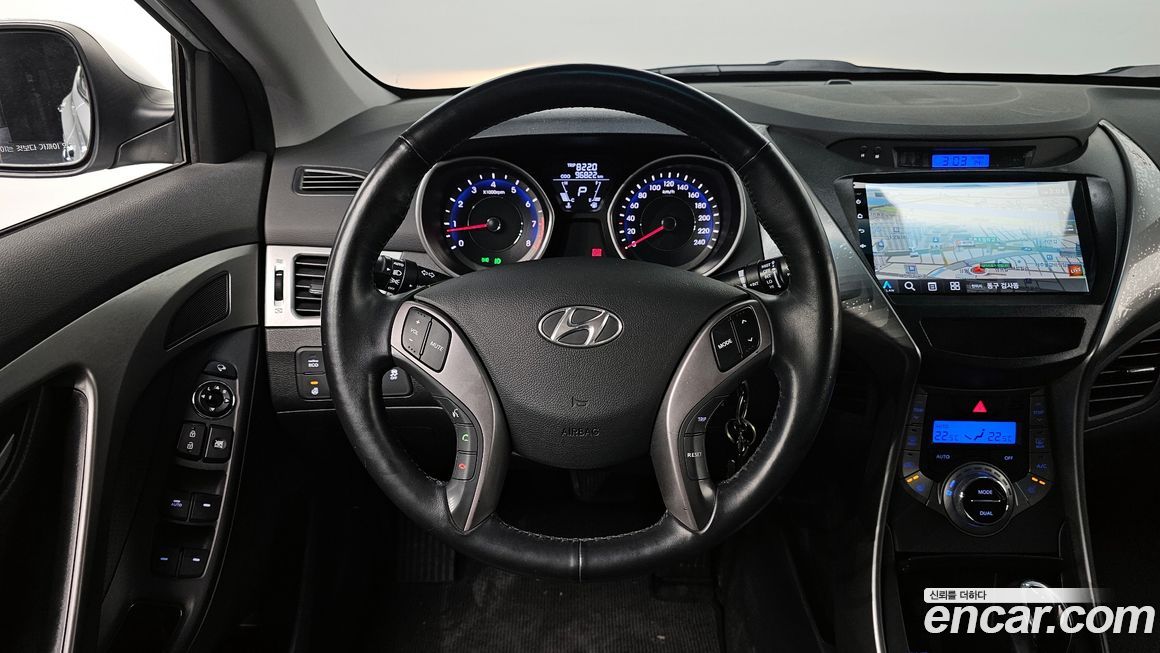 Hyundai AVANTE 2013