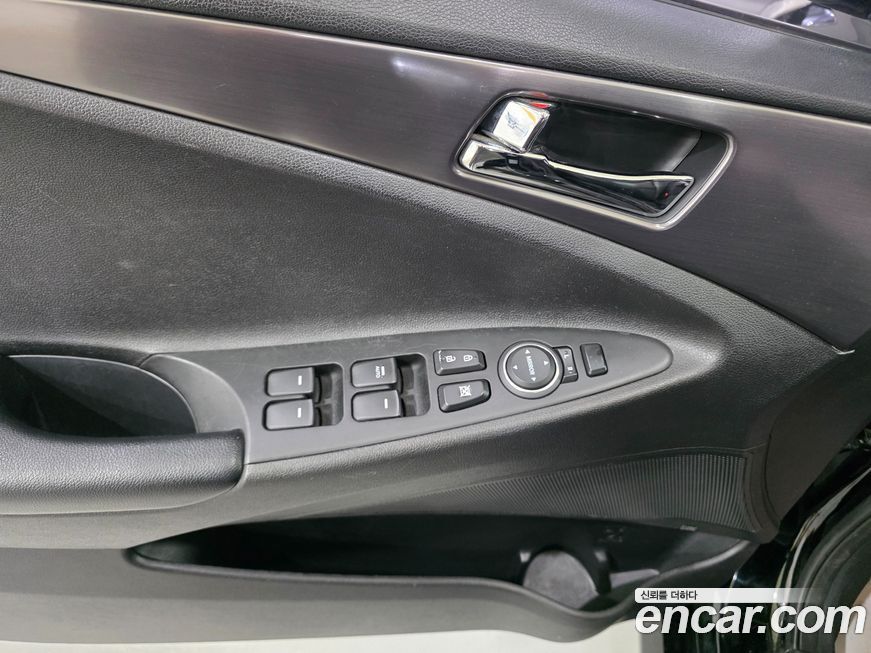 Hyundai Sonata 2012