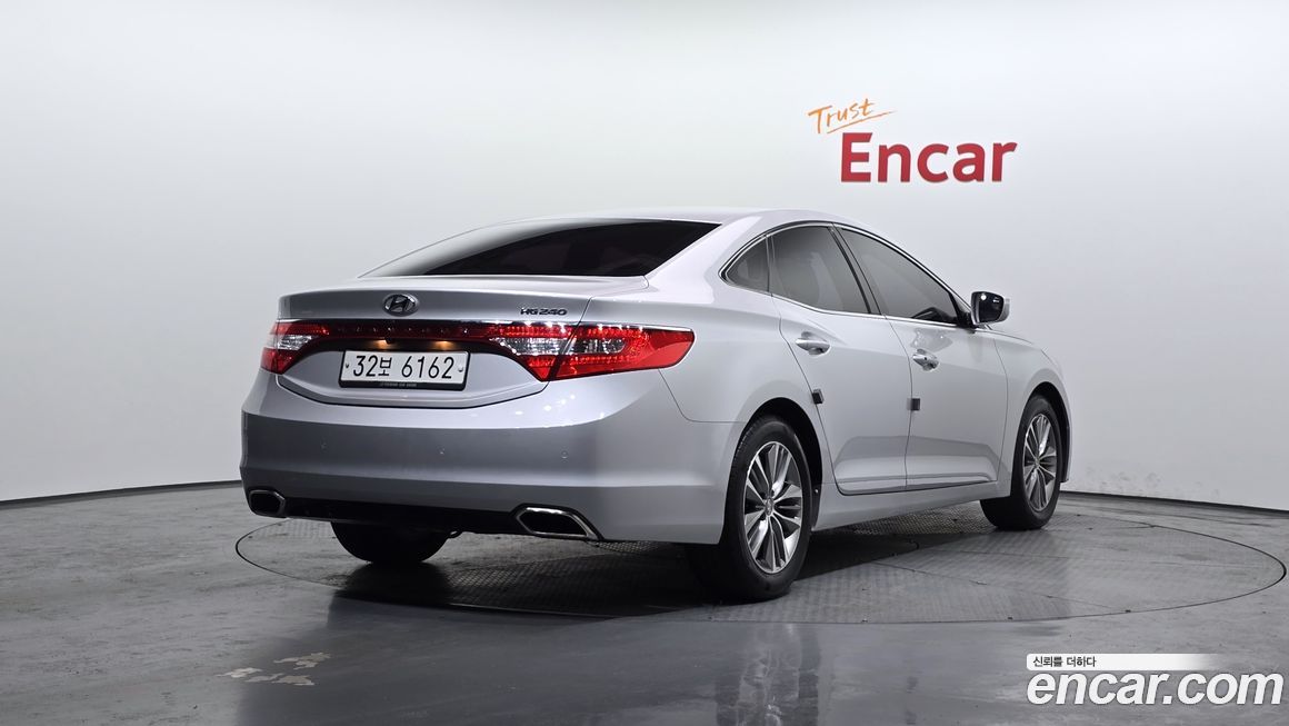 Hyundai Grandeur 2015