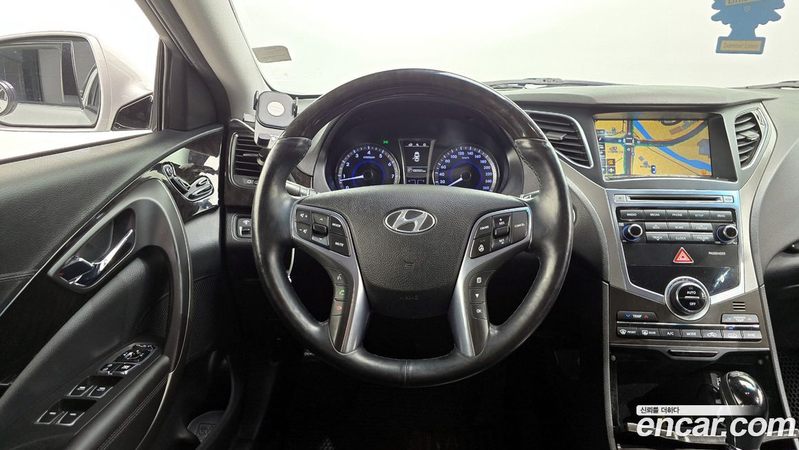 Hyundai Grandeur 2015