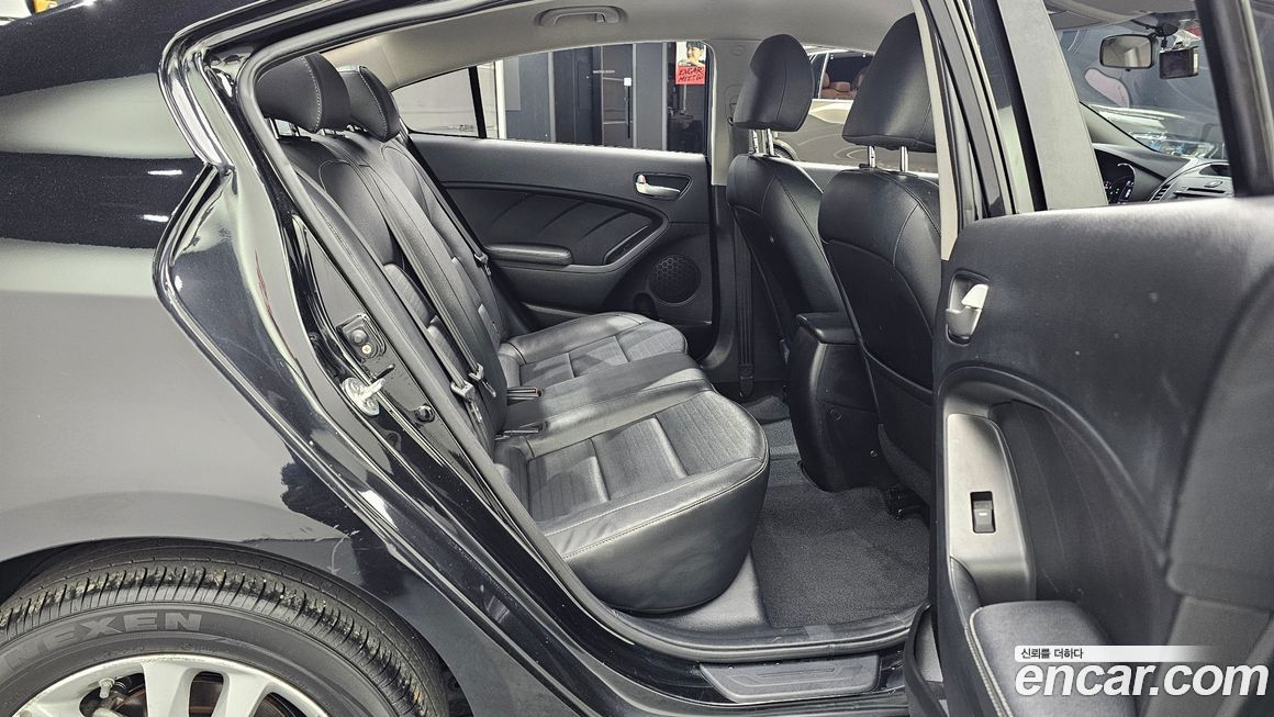 Kia K3 2016