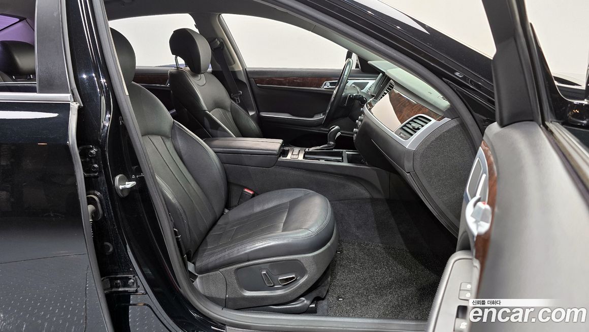 Hyundai Genesis 2014