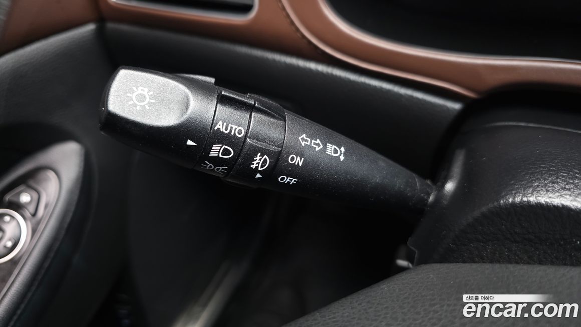 Hyundai Genesis 2012