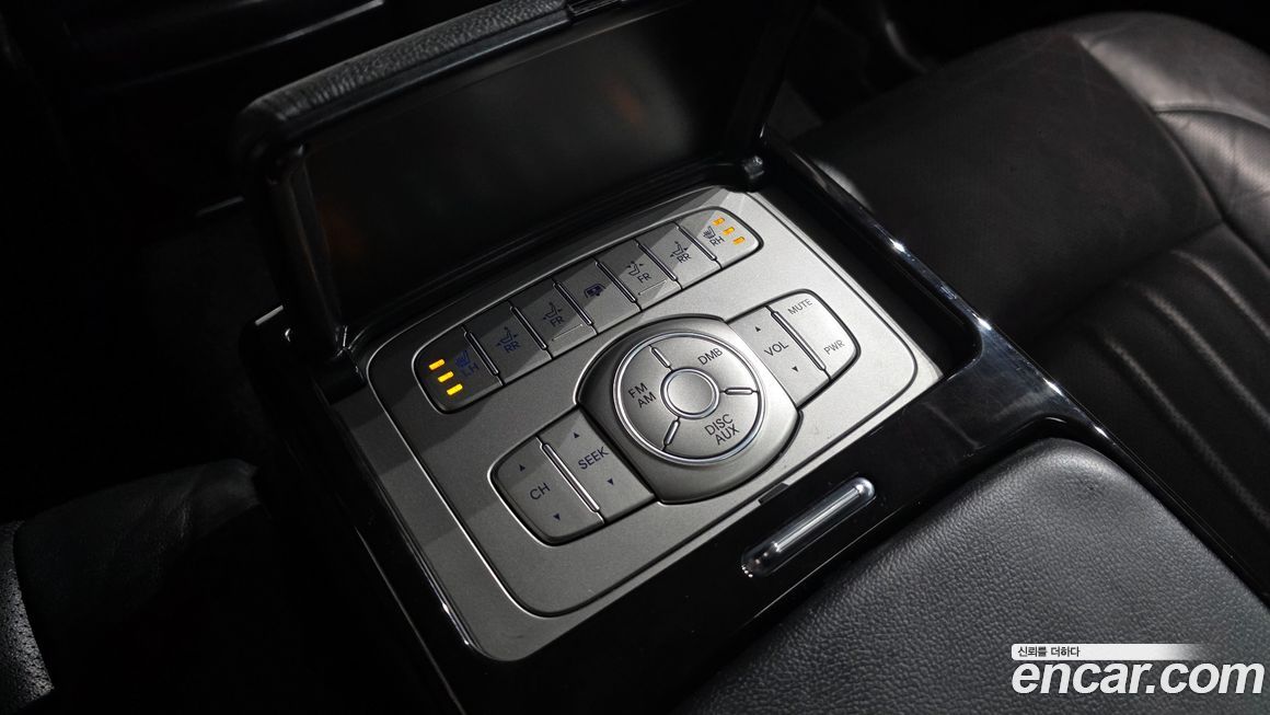 Hyundai Genesis 2012