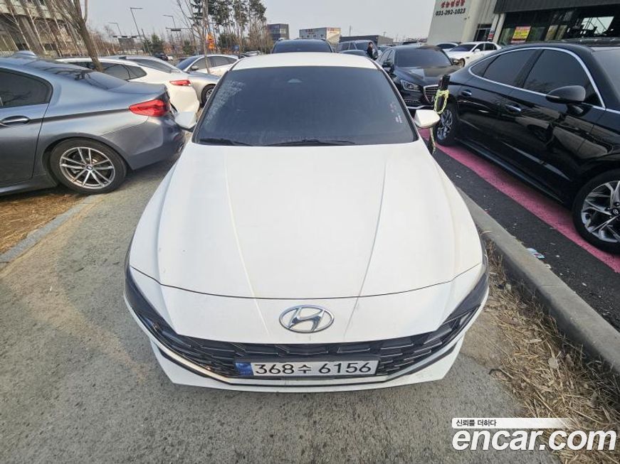 Hyundai AVANTE 2022