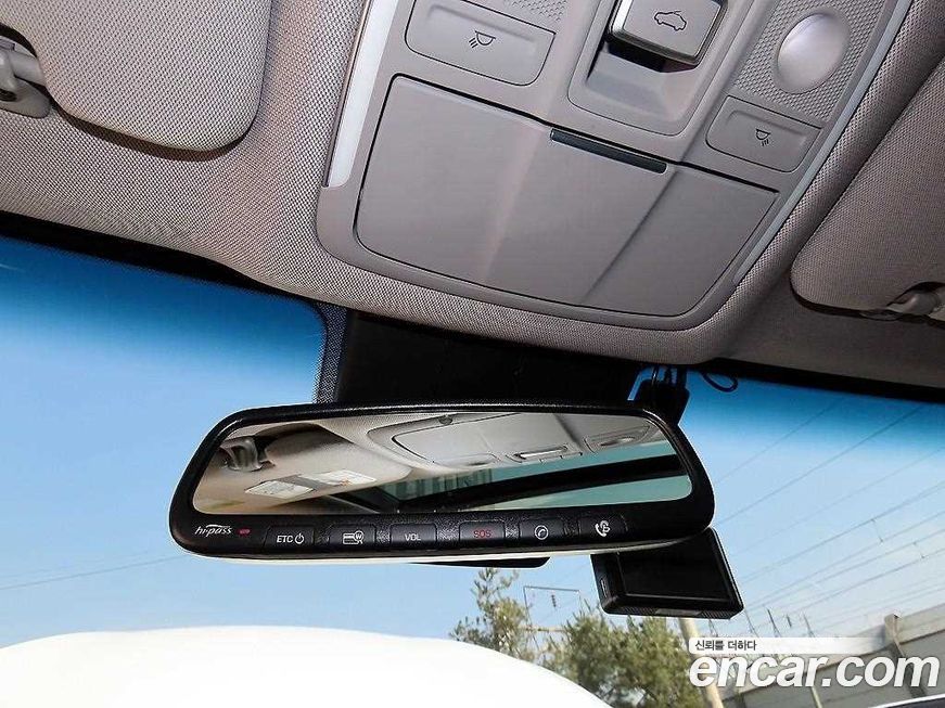 Hyundai Genesis 2016