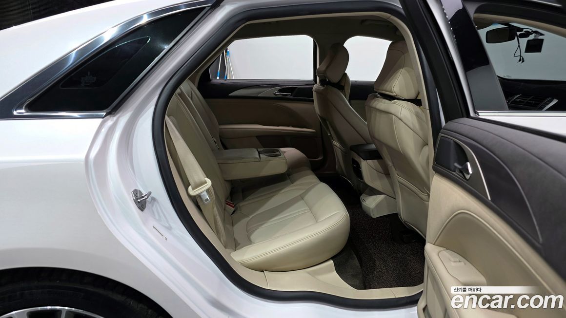Lincoln MKZ 2020
