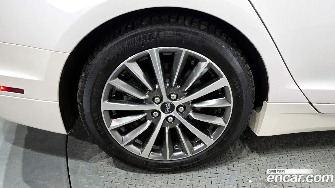 Lincoln MKZ 2020