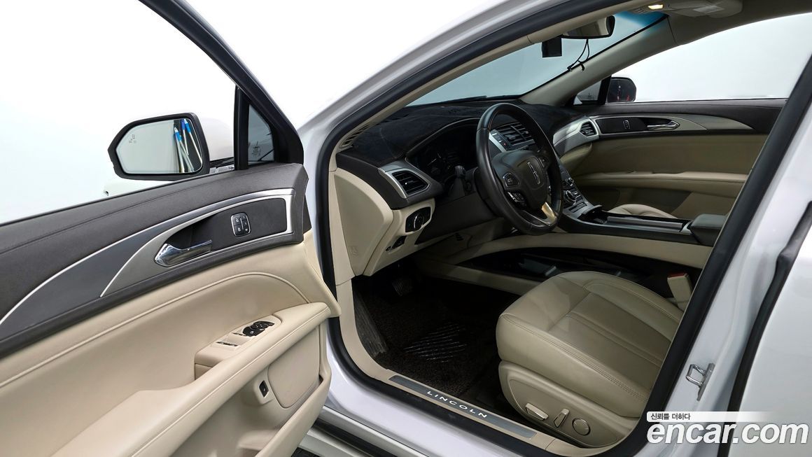 Lincoln MKZ 2020