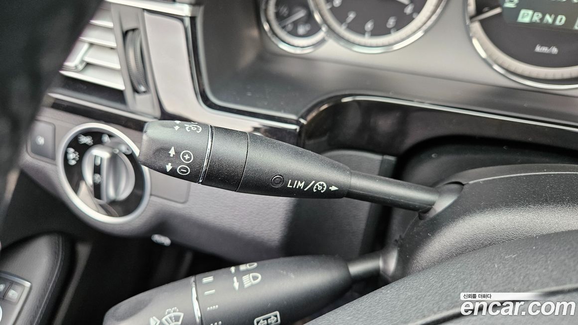 Mercedes-Benz E-Class 2011