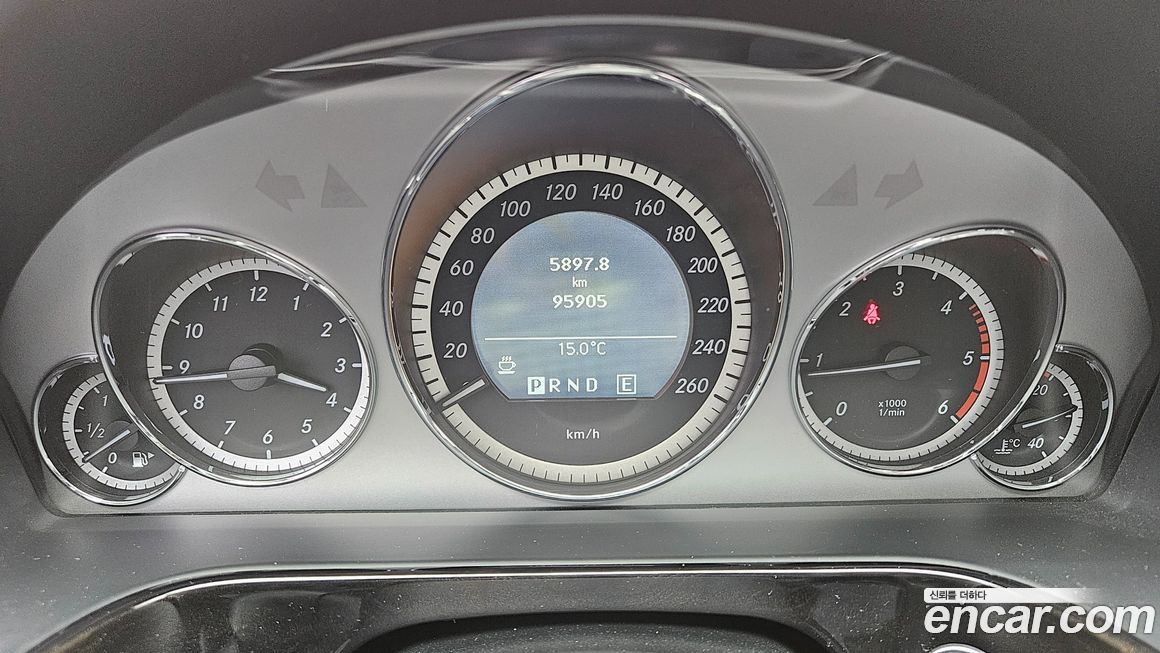 Mercedes-Benz E-Class 2011