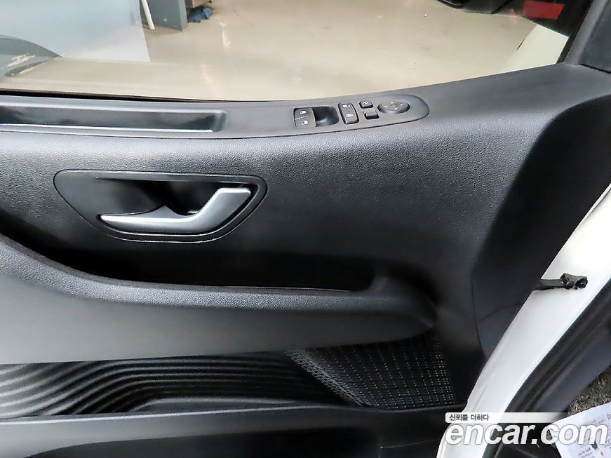 Hyundai Staria 2022