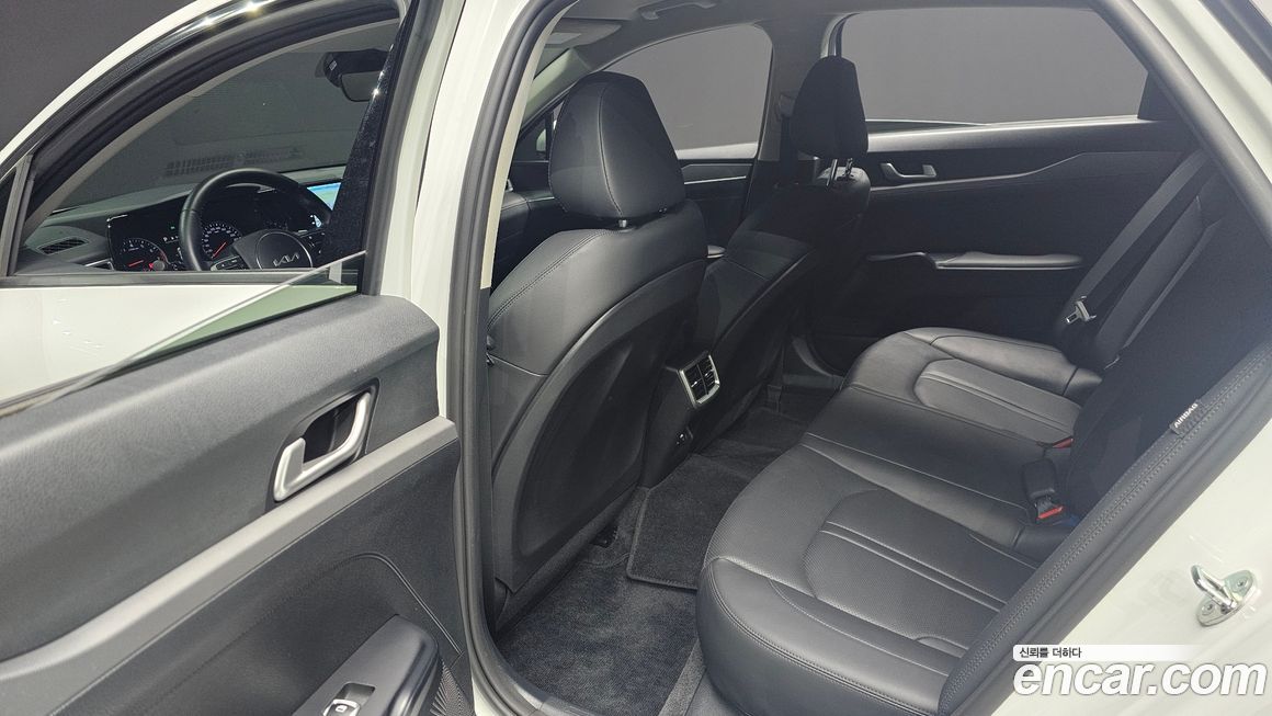 Kia K5 2023