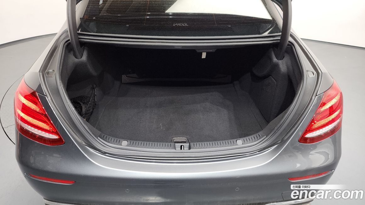 Mercedes-Benz E-Class 2017