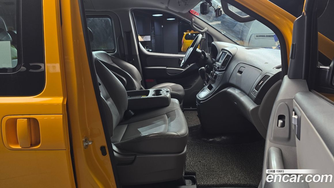 Hyundai Starex 2021