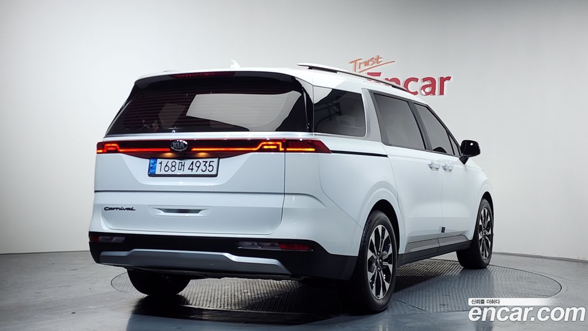 Kia Canival 2021