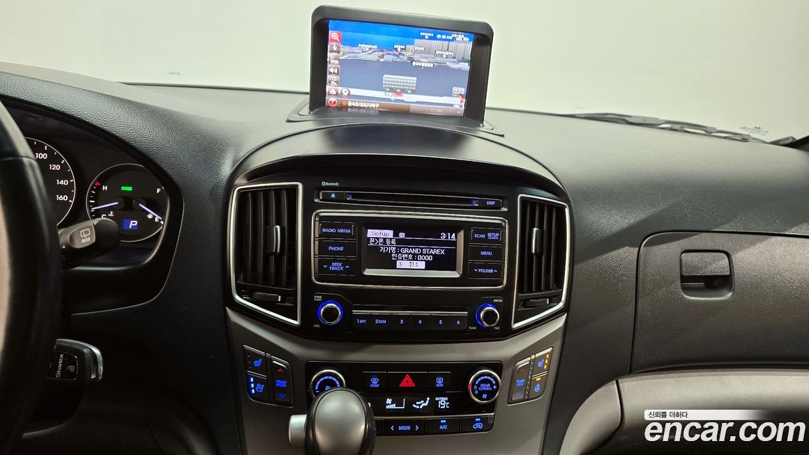Hyundai Starex 2018