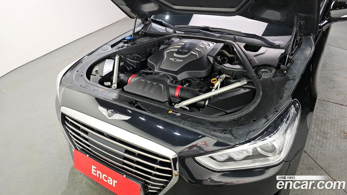 Genesis EQ900 2018