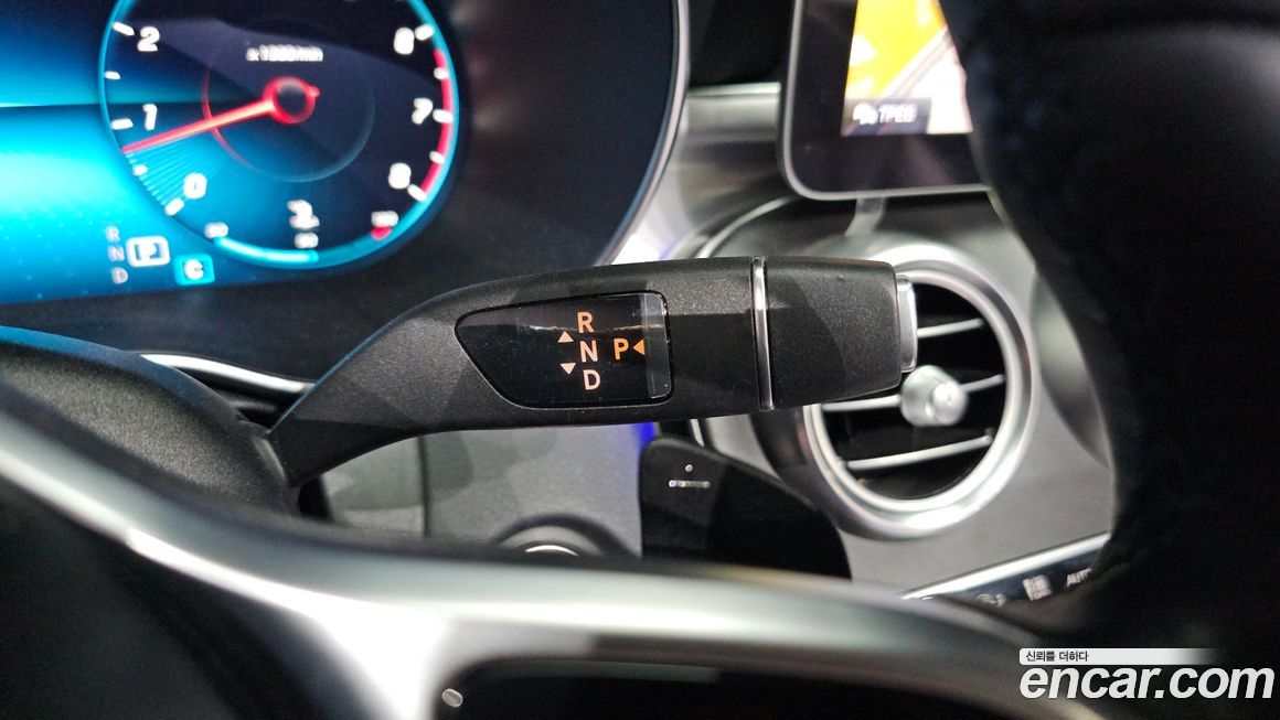 Mercedes-Benz C-Class 2021