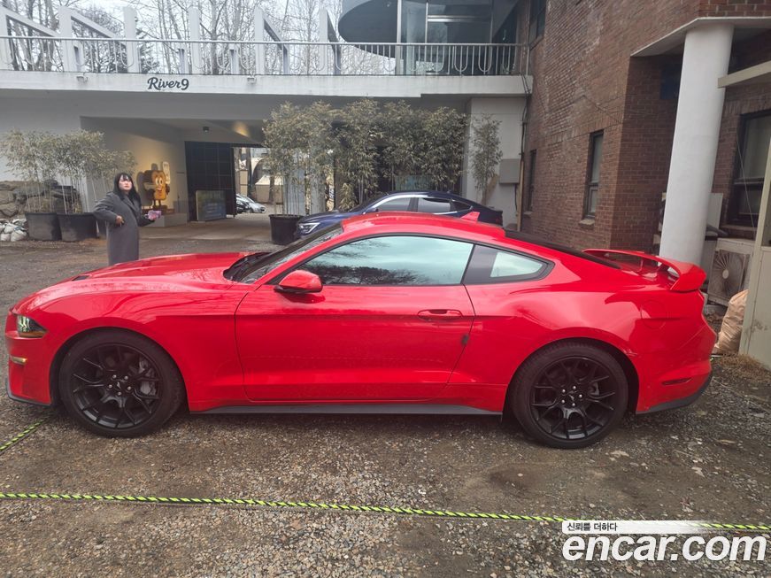 Ford Mustang 2021