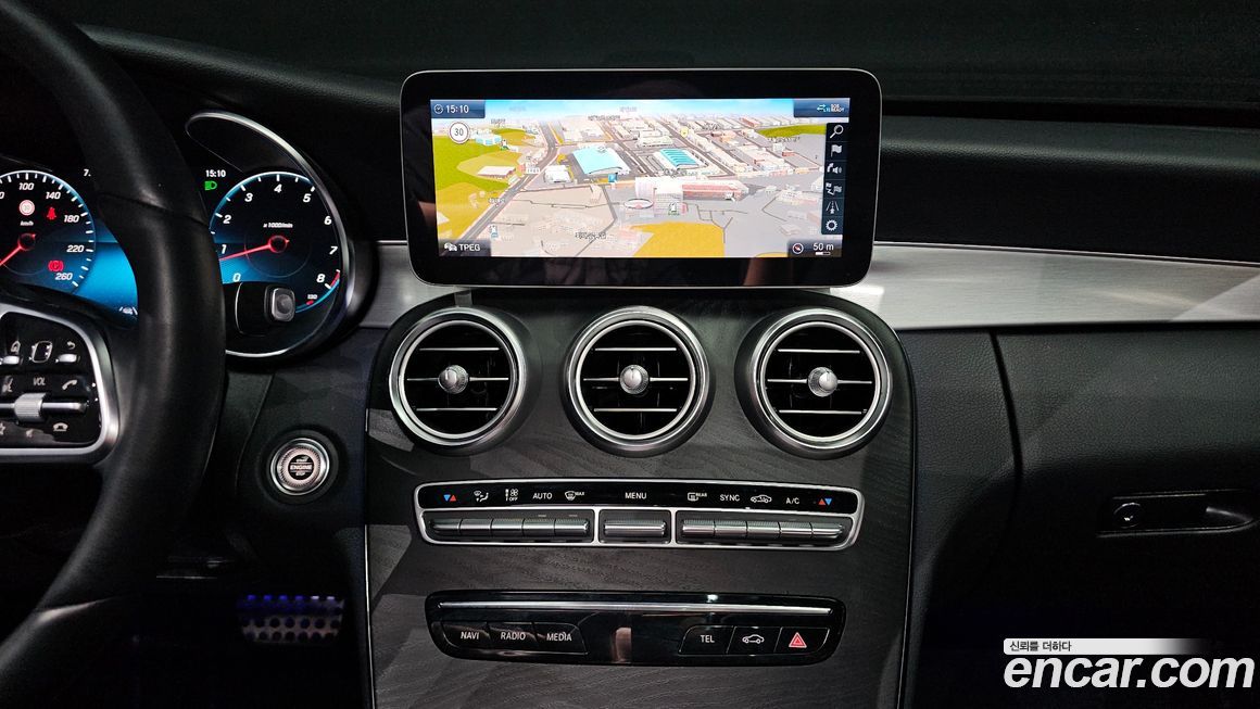 Mercedes-Benz C-Class 2021